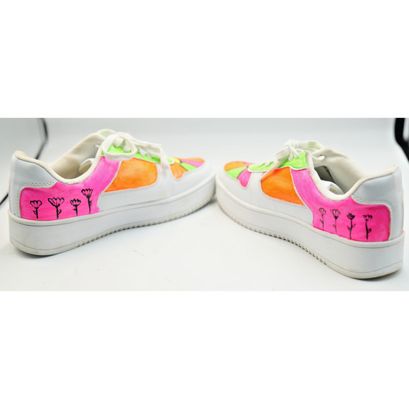 No Boundaries Memory Foam Sneakers Women’s 9.5 Hand-Painted Flower Pop - Picture 2 of 7